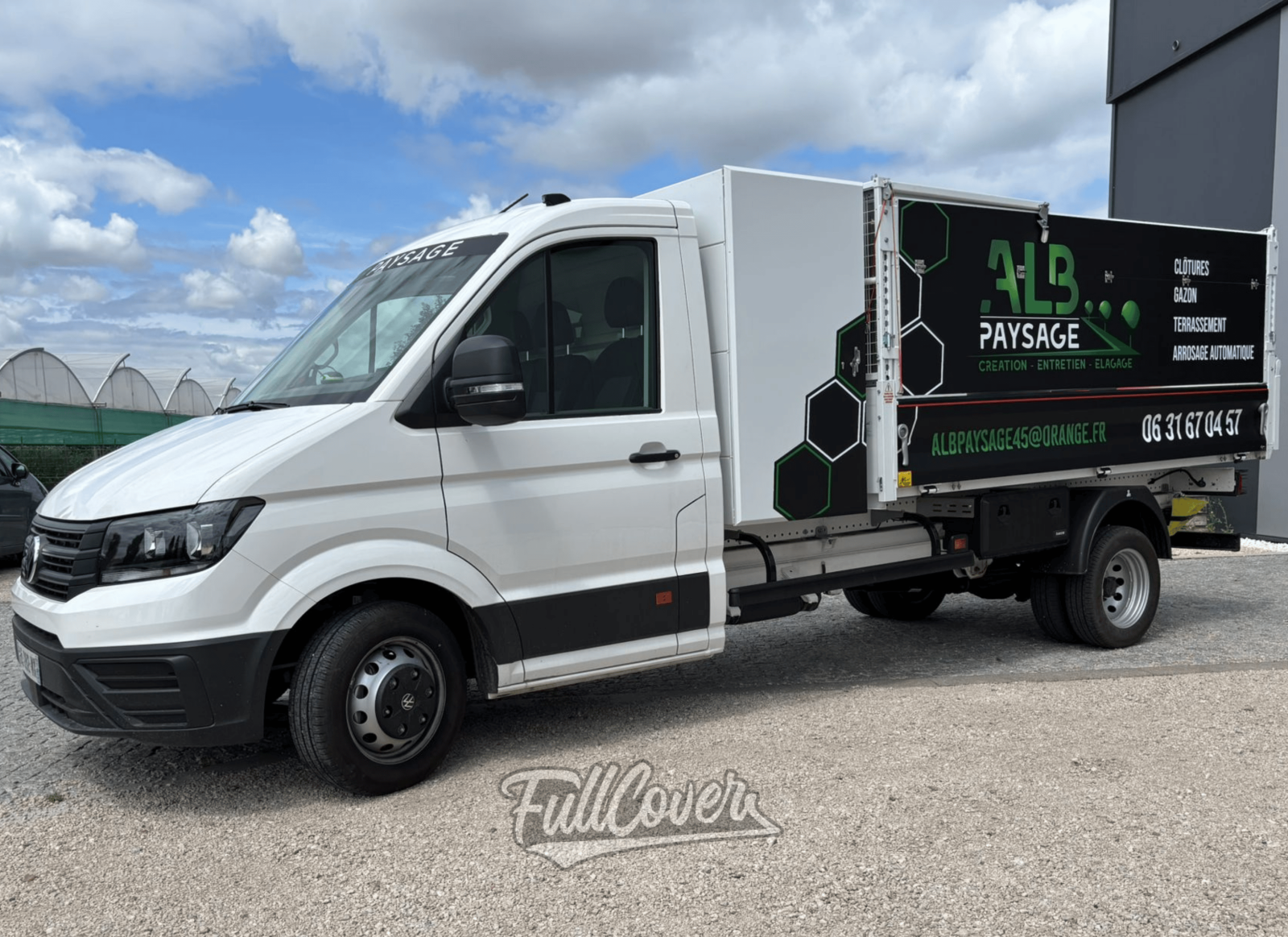 Prix adhésif vitrine pour promotion et signalétique avec impression personnalisée haute définition Saint-Pryvé-Saint-Mesmin dans le Loiret