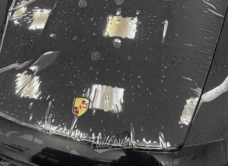 Pose de film de protection carrosserie PPF sur la face avant de Porsche 992 Targa RS près de Saint-Pryvé-Saint-Mesmin