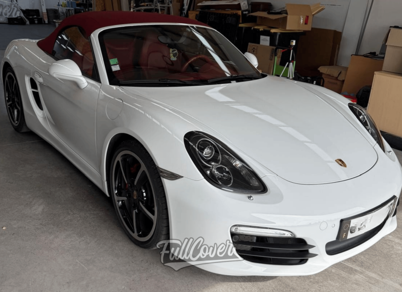 Pose de film de protection carrosserie PPF sur face avant et bas de caisse de Porsche Boxster près de Saint-Pryvé-Saint-Mesmin
