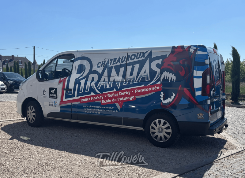 Marquage publicitaire total avec design sportif et micro-perforé pour club les Piranhas de Châteauroux