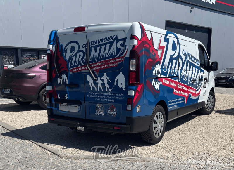 Marquage publicitaire total avec design sportif et micro-perforé pour club les Piranhas de Châteauroux