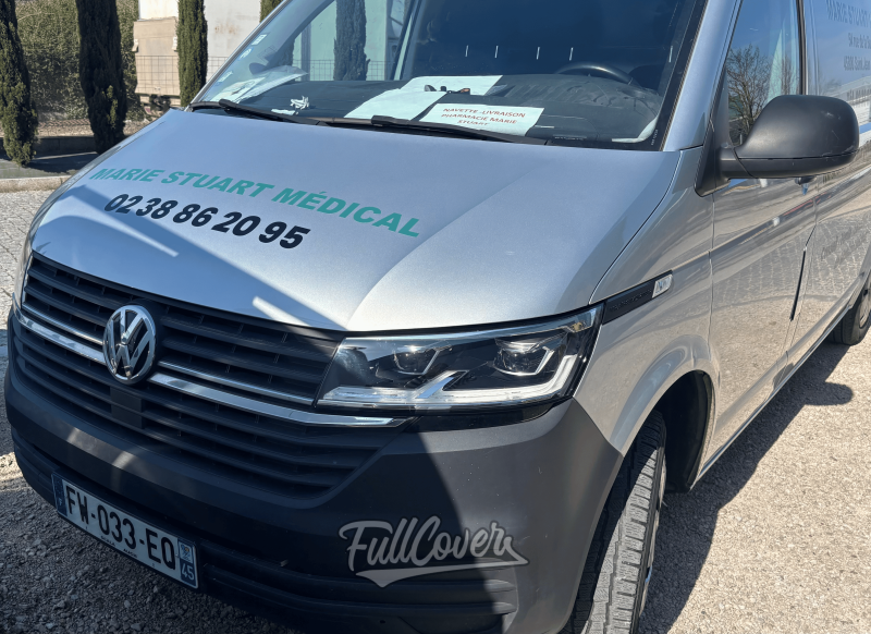 Marquage publicitaire sur Volkswagen Transporter pour Marie Stuart Medical