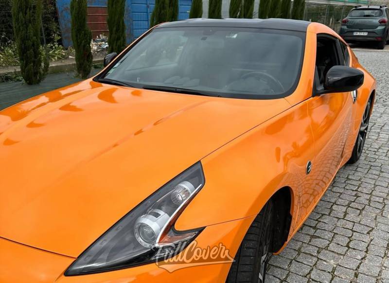 Nissan 370 Z aile droite