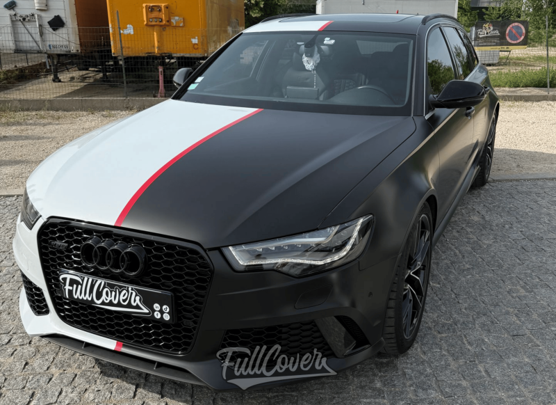 Covering bicolore sur Audi RS6 avec films Arlon Black Satin et White posé à Saint-Pryvé-Saint-Mesmin