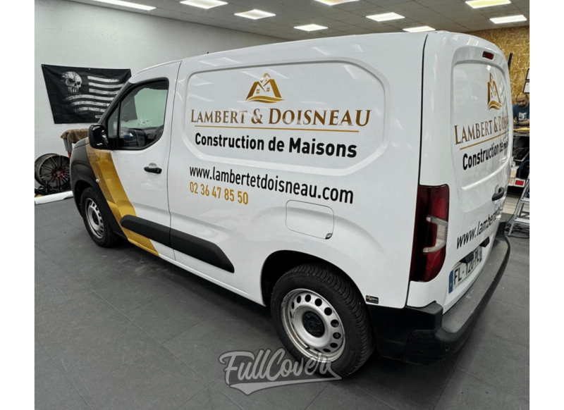 Marquage publicitaire sur utilitaire pour Lambert & Doisneau avec pose sur mesure professionnelle à Orléans