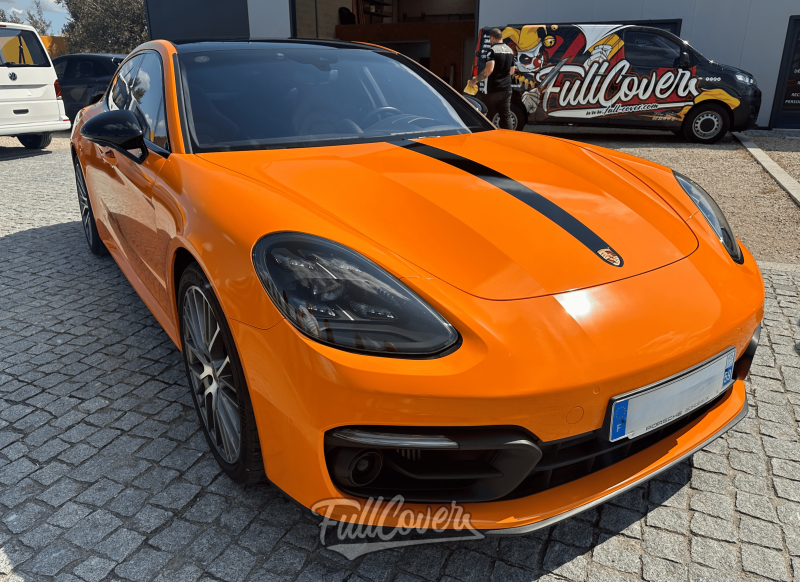 Covering total orange éclatant sur Porsche Panamera : transformation audacieuse et stylée à Orléans