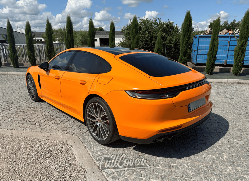 Covering total orange éclatant sur Porsche Panamera : transformation audacieuse et stylée à Orléans